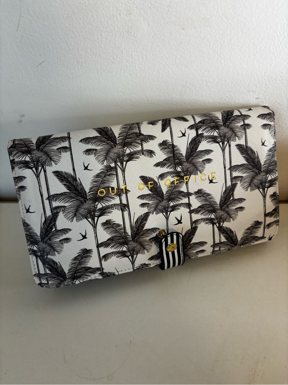 Alice Scott Out Of Office Palm Print Travel Wallet Black & White